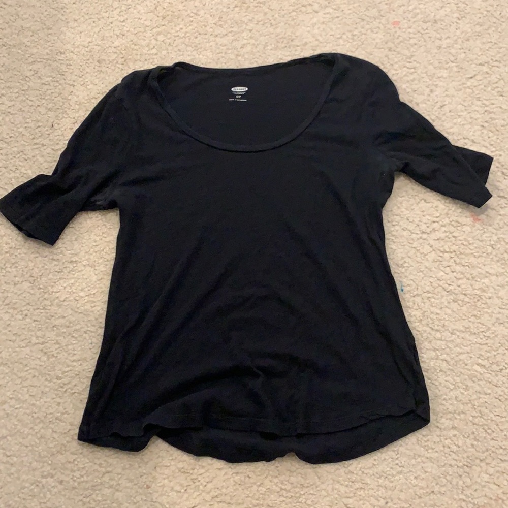 Women’s Old Navy tee